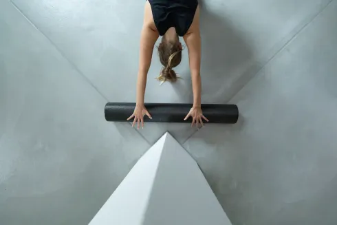 Pilates Video | Ganzkörper Pilates Flow mit Rolle | 48 Minuten