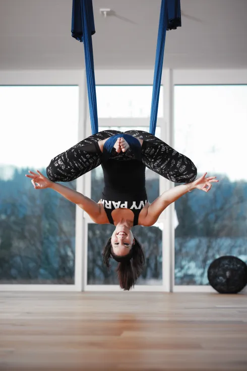 Aerial Yoga (strong)