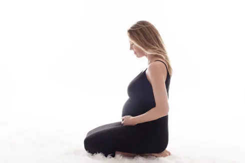 ONLINE LIVE  Prenatal Yoga  / Yoga in der Schwangerschaft